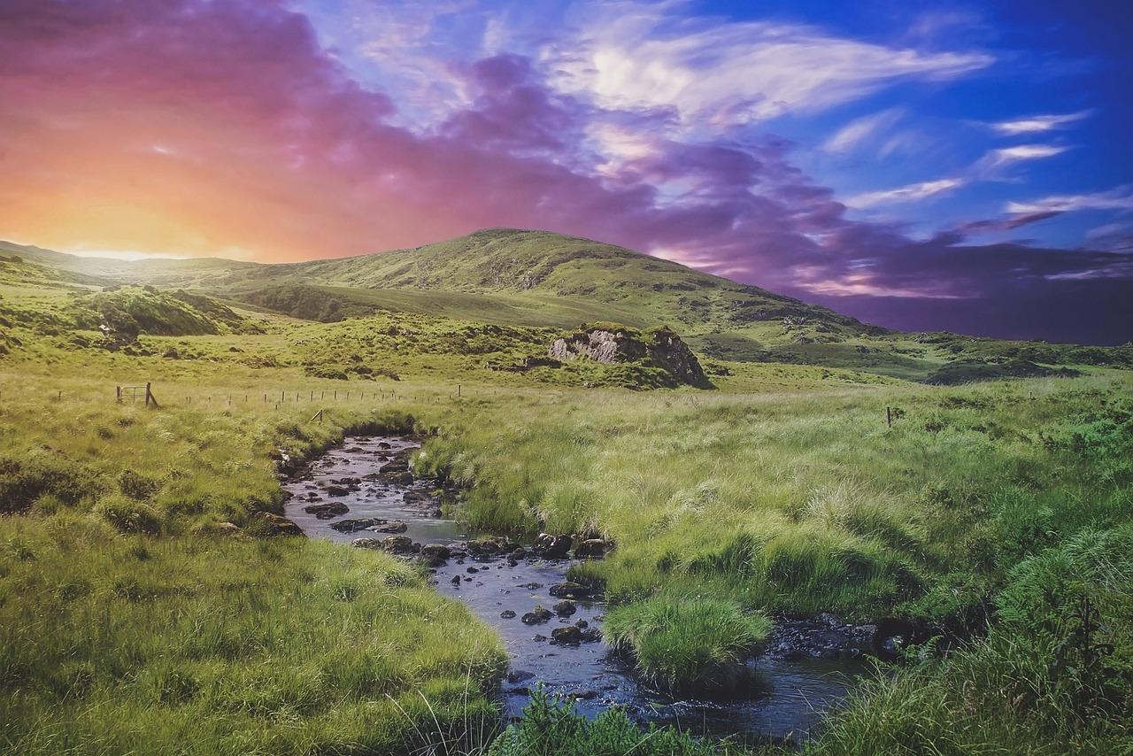 Essential Destinations to Experience Ireland's Rich Culture and Stunning Landscapes